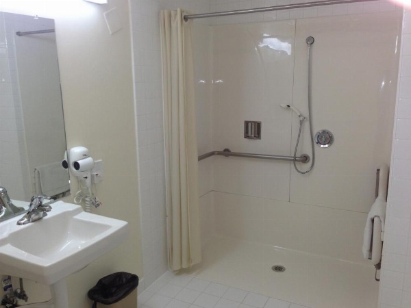 Jolly Roger Hotel image 10